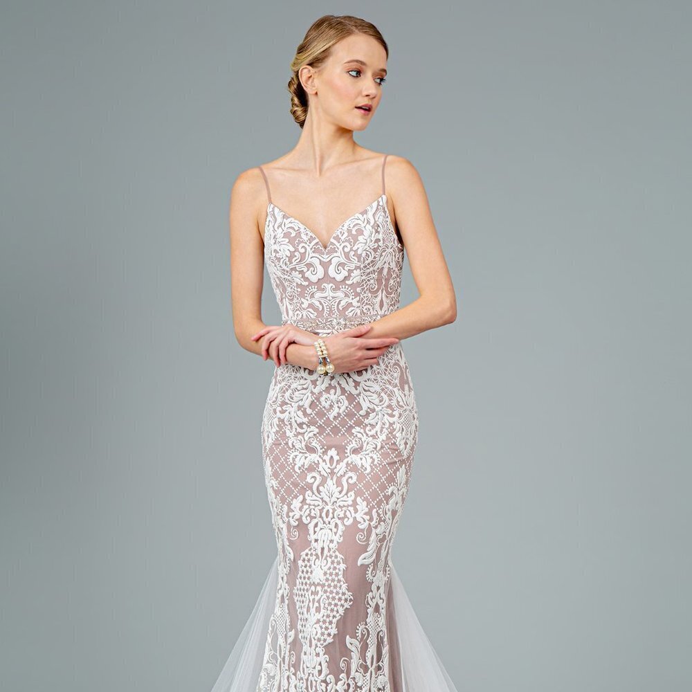 NEW FLOOR LENGTH SLEEVELESS MERMAID WEDDING DRESS EMBROIDERED WITH LACE GL2934